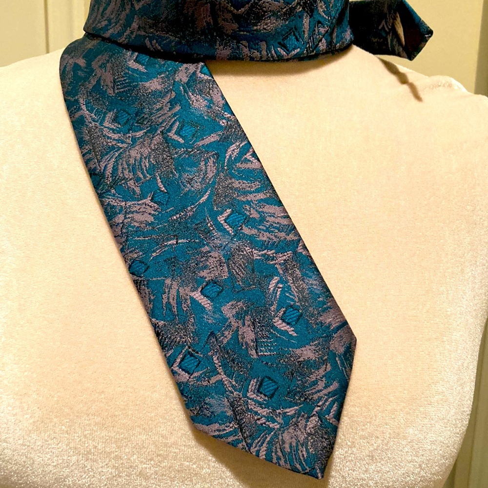 Vtg 80s Le Tigre men’s tie